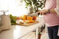 Women who eat fast food take longer to become pregnant