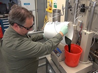 Algae to crude oil: Million-year natural process takes minutes in the lab